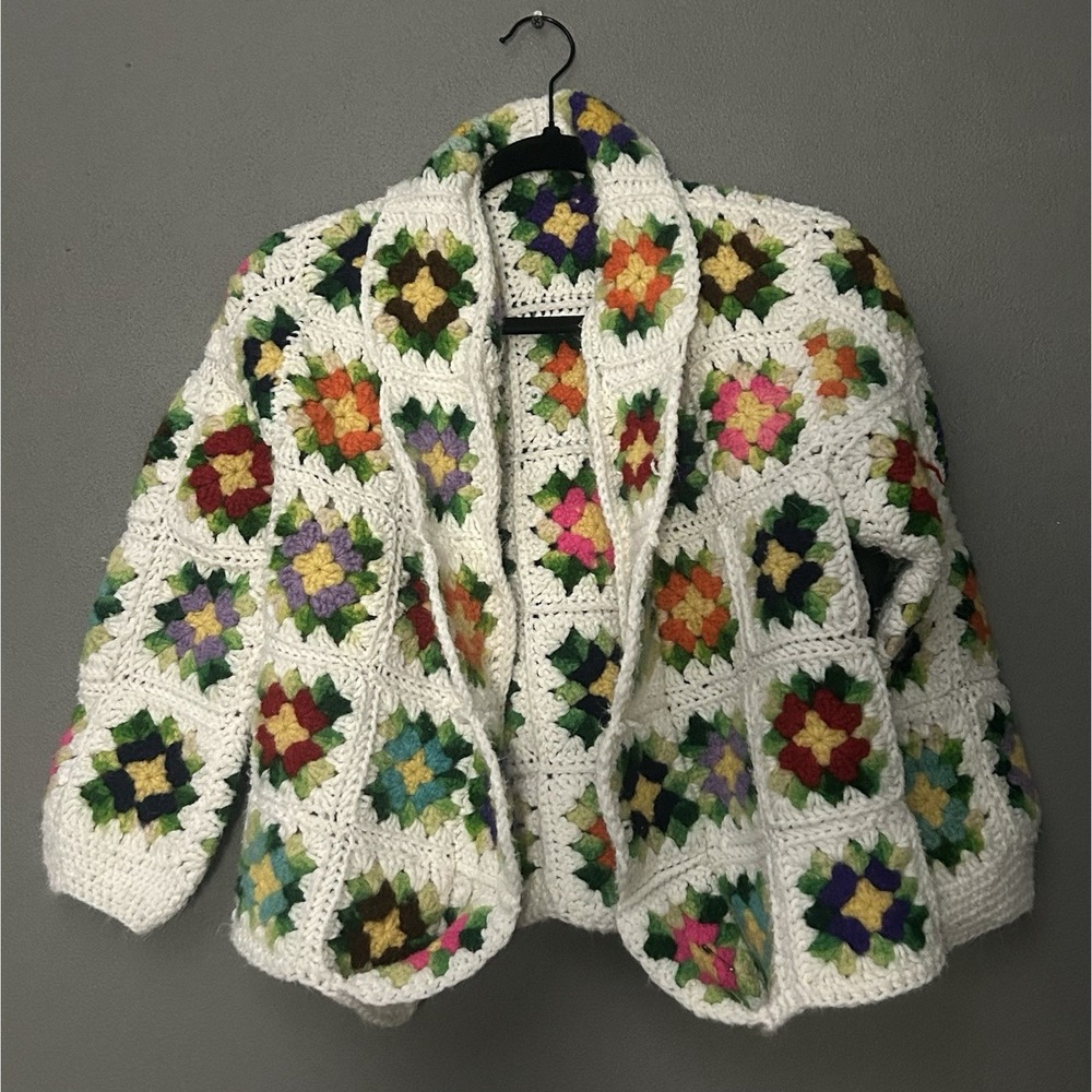 Vintage Crochet Granny Square Patchwork Floral Cardigan Flower Chunky Knit Vtg S